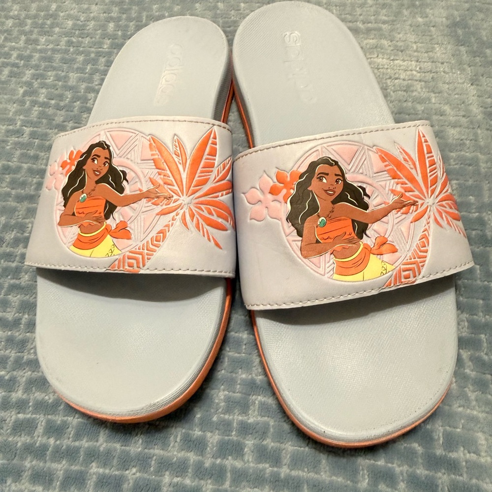 Adidas Disney Moana Girls' Light Blue Slide Sandals kids size 2 EUC